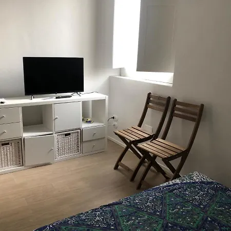לינה וארוחת בוקר Molo35